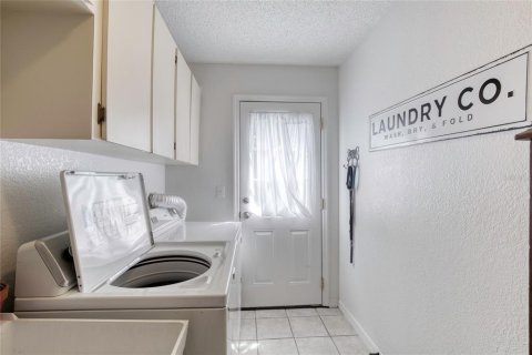 House in New Smyrna Beach, Florida 3 bedrooms, 149.39 sq.m. № 1765649 - photo 22