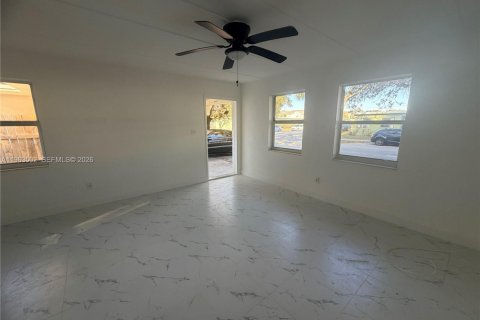 Casa en alquiler en Fort Lauderdale, Florida, 2 dormitorios, 166.48 m2 № 2025330 - foto 13