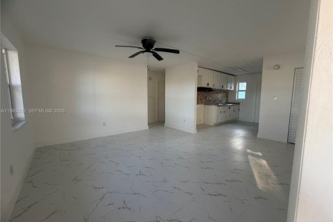 Casa en alquiler en Fort Lauderdale, Florida, 2 dormitorios, 166.48 m2 № 2025330 - foto 11
