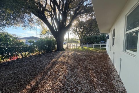 Casa en alquiler en Fort Lauderdale, Florida, 2 dormitorios, 166.48 m2 № 2025330 - foto 7