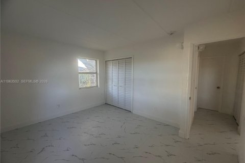 Casa en alquiler en Fort Lauderdale, Florida, 2 dormitorios, 166.48 m2 № 2025330 - foto 15