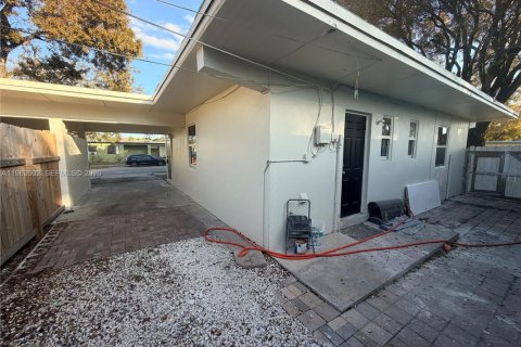 Casa en alquiler en Fort Lauderdale, Florida, 2 dormitorios, 166.48 m2 № 2025330 - foto 10