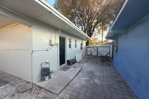 Casa en alquiler en Fort Lauderdale, Florida, 2 dormitorios, 166.48 m2 № 2025330 - foto 9