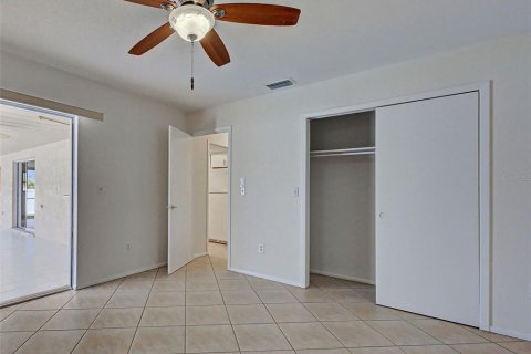 House in Venice, Florida 2 bedrooms, 119.66 sq.m. № 2217377 - photo 30