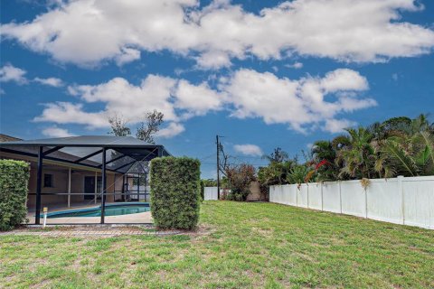 House in Venice, Florida 2 bedrooms, 119.66 sq.m. № 2217377 - photo 10
