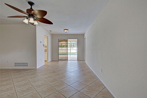 House in Venice, Florida 2 bedrooms, 119.66 sq.m. № 2217377 - photo 15