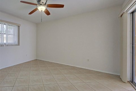 House in Venice, Florida 2 bedrooms, 119.66 sq.m. № 2217377 - photo 29