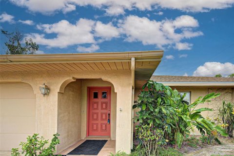 House in Venice, Florida 2 bedrooms, 119.66 sq.m. № 2217377 - photo 5
