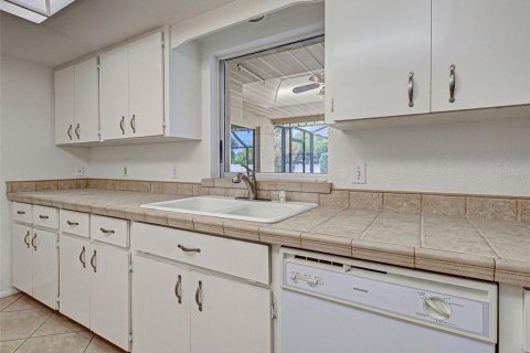 House in Venice, Florida 2 bedrooms, 119.66 sq.m. № 2217377 - photo 22