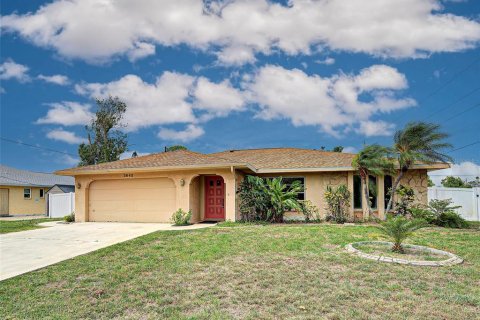 House in Venice, Florida 2 bedrooms, 119.66 sq.m. № 2217377 - photo 4