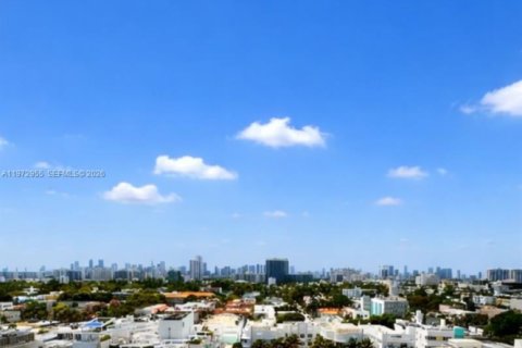 Condominio en alquiler en Miami Beach, Florida, 2 dormitorios, 127.28 m2 № 2033100 - foto 13