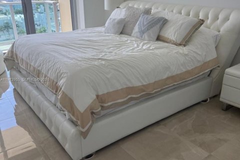 Condominio en alquiler en Miami Beach, Florida, 2 dormitorios, 127.28 m2 № 2033100 - foto 4