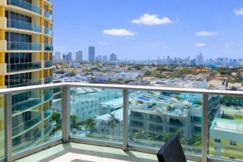 Condominio en alquiler en Miami Beach, Florida, 2 dormitorios, 127.28 m2 № 2033100 - foto 15