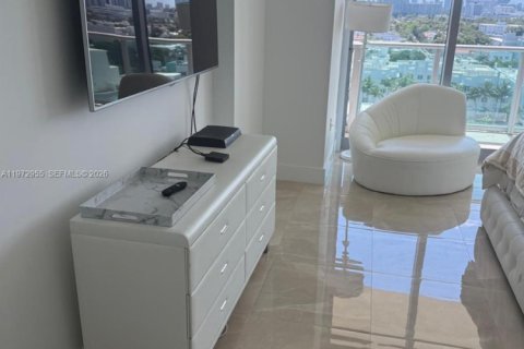 Condominio en alquiler en Miami Beach, Florida, 2 dormitorios, 127.28 m2 № 2033100 - foto 5
