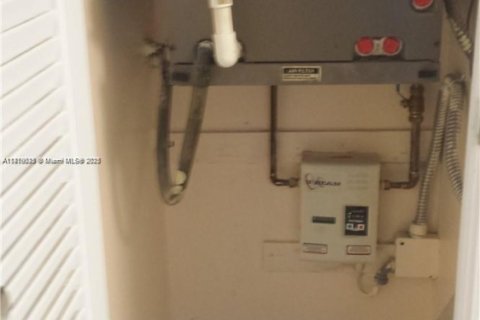 Copropriété à louer à Hallandale Beach, Floride: 2 chambres, 101.45 m2 № 2013470 - photo 13