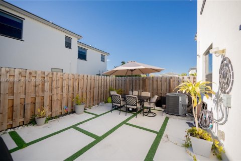 Adosado en venta en Homestead, Florida, 4 dormitorios, 169.73 m2 № 2027269 - foto 5