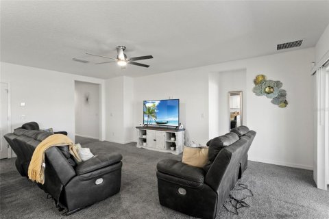 House in Groveland, Florida 4 bedrooms, 194.35 sq.m. № 1574438 - photo 19