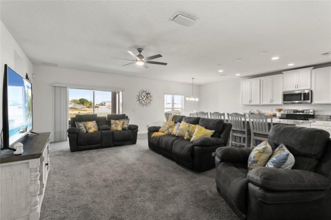 House in Groveland, Florida 4 bedrooms, 194.35 sq.m. № 1574438 - photo 17