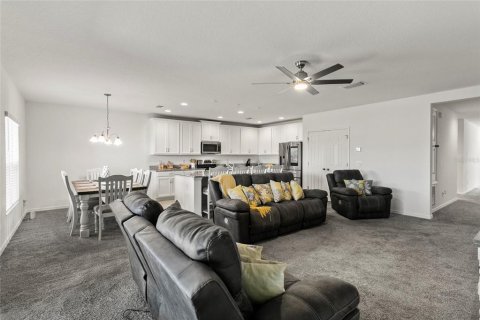 House in Groveland, Florida 4 bedrooms, 194.35 sq.m. № 1574438 - photo 20