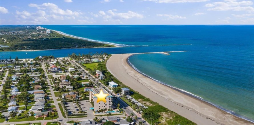 Condominio en St. Lucie, Florida, 3 dormitorios № 1703725