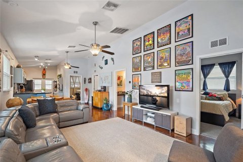 Casa en venta en Saint Petersburg, Florida, 3 dormitorios, 114.55 m2 № 1903163 - foto 3