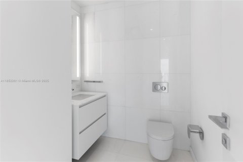 Купить кондоминиум в Майами, Флорида 3 спальни, 199.55м2, № 1872117 - фото 20