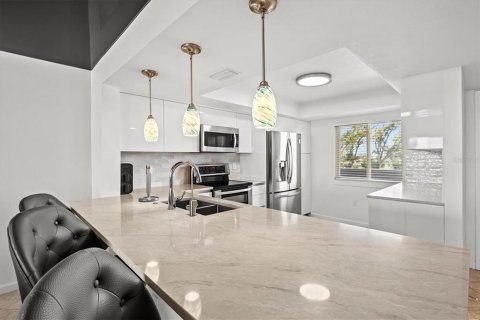 Copropriété à louer à Bradenton, Floride: 3 chambres, 184.69 m2 № 2157643 - photo 8