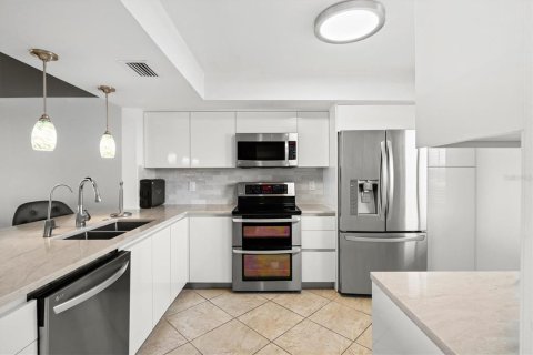 Copropriété à louer à Bradenton, Floride: 3 chambres, 184.69 m2 № 2157643 - photo 3