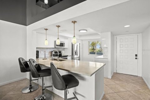Copropriété à louer à Bradenton, Floride: 3 chambres, 184.69 m2 № 2157643 - photo 9