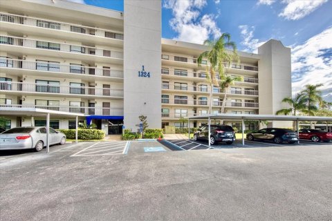 Condo in South Pasadena, Florida, 1 bedroom № 2202476