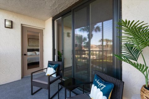 Condo in South Pasadena, Florida, 1 bedroom  № 2202476 - photo 23