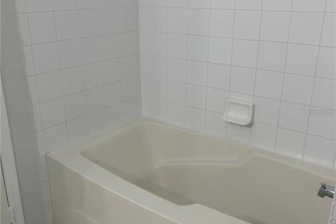 Condominio en alquiler en Orlando, Florida, 2 dormitorios, 115.94 m2 № 2284792 - foto 19