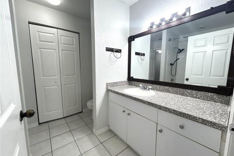 Condominio en alquiler en Orlando, Florida, 2 dormitorios, 115.94 m2 № 2284792 - foto 11