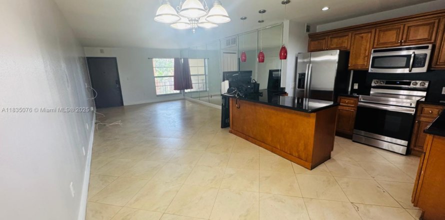 Condo à Sweetwater, Floride, 3 chambres № 1818090