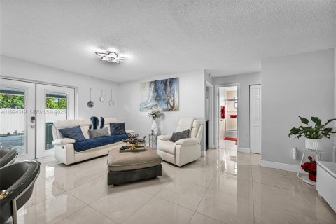 Купить виллу или дом в Майами, Флорида 6 спален, 176.7м2, № 2039435 - фото 9