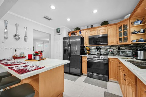 Купить виллу или дом в Майами, Флорида 6 спален, 176.7м2, № 2039435 - фото 13