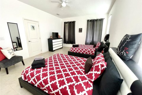 House in Kissimmee, Florida 6 bedrooms, 284.93 sq.m. № 1662595 - photo 10