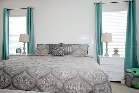 Villa ou maison à vendre à Kissimmee, Floride: 6 chambres, 284.93 m2 № 1662595 - photo 18