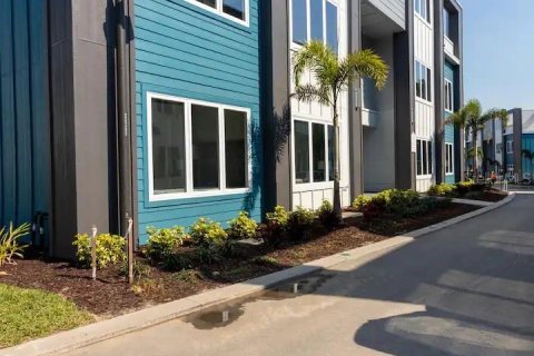 Condominio en alquiler en Kissimmee, Florida, 5 dormitorios, 244.33 m2 № 2102861 - foto 2