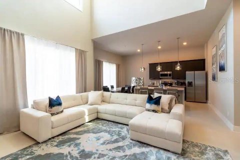 Condominio en alquiler en Kissimmee, Florida, 5 dormitorios, 244.33 m2 № 2102861 - foto 8