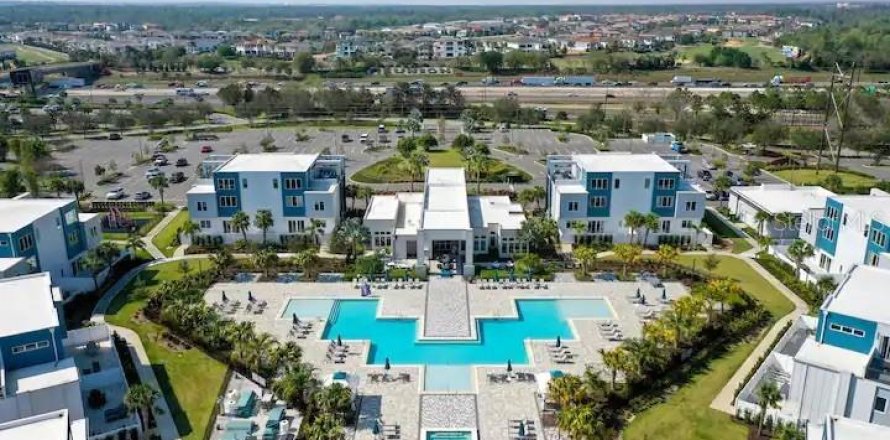 Condominio en Kissimmee, Florida, 5 dormitorios № 2102861