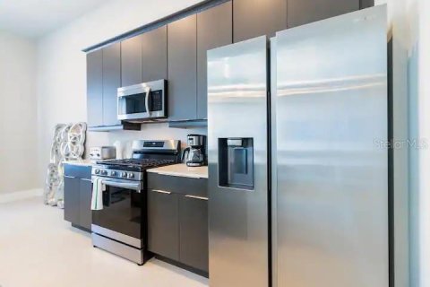 Condominio en alquiler en Kissimmee, Florida, 5 dormitorios, 244.33 m2 № 2102861 - foto 11