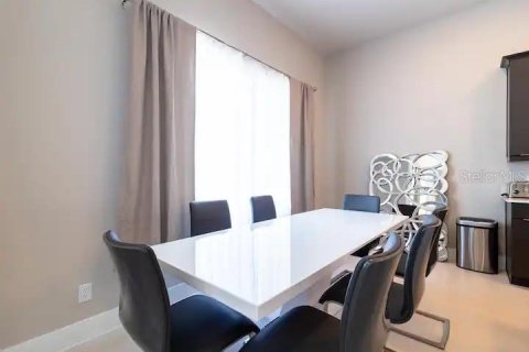 Condominio en alquiler en Kissimmee, Florida, 5 dormitorios, 244.33 m2 № 2102861 - foto 15