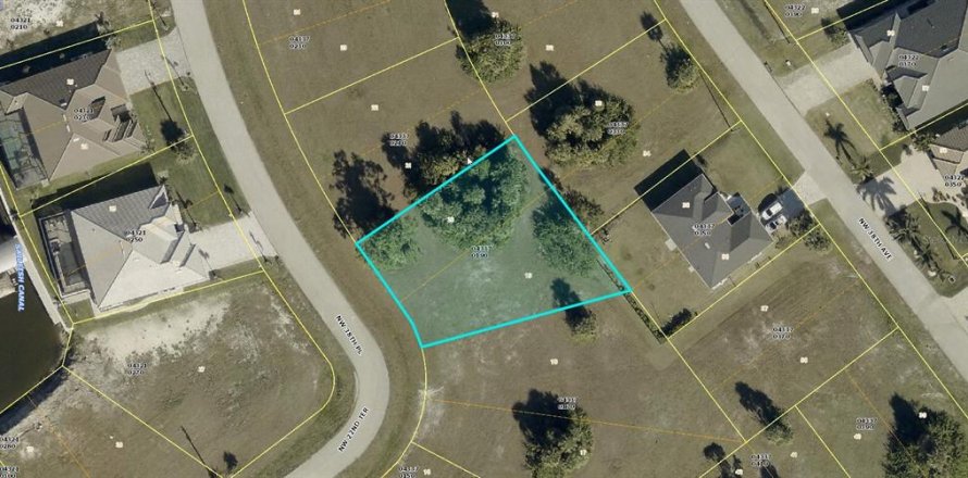 Land in Cape Coral, Florida № 2381307