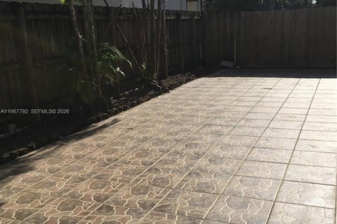 Снять в аренду виллу или дом в Майами, Флорида 4 спальни, 246.19м2, № 2051167 - фото 18