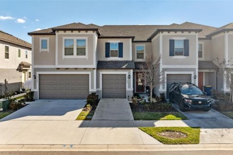 Adosado en Wesley Chapel, Florida 3 dormitorios, 148.36 m2 № 2150846
