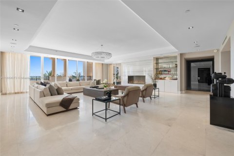 Снять в аренду кондоминиум в Майами-Бич, Флорида 6 спален, 652.64м2, № 1941241 - фото 5