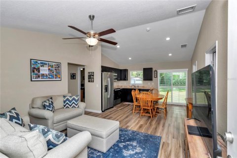 House in Ocala, Florida 3 bedrooms, 95.88 sq.m. № 1882928 - photo 3