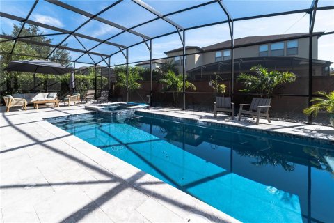 House in Orlando, Florida 4 bedrooms, 386.57 sq.m. № 2391035 - photo 12