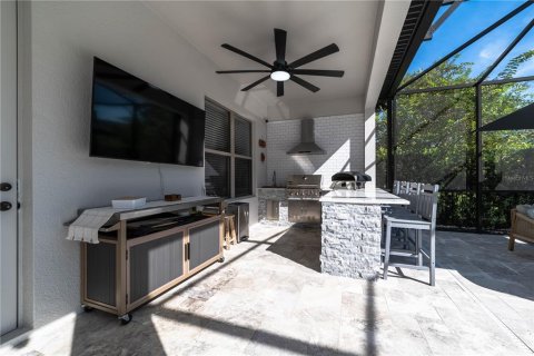 House in Orlando, Florida 4 bedrooms, 386.57 sq.m. № 2391035 - photo 14